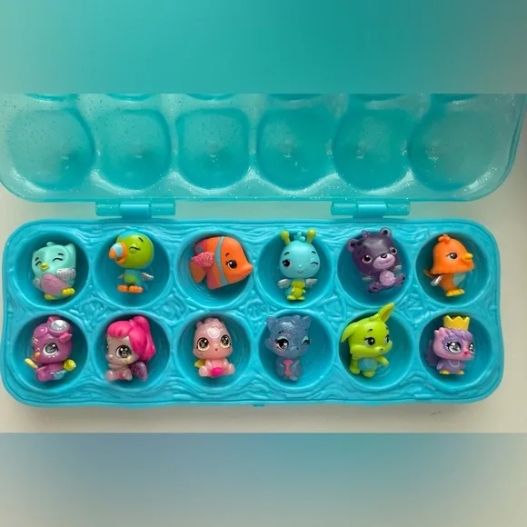 Hatchimal Bundle - 70+ pieces including accessories - Picture 6 of 9